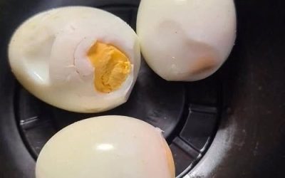 Nutricionisti opozarjajo, da lahko uživanje jajc vsako jutro povzroči …
