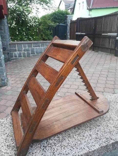 Odkrivanje zgodbe tega lesenega artefakta