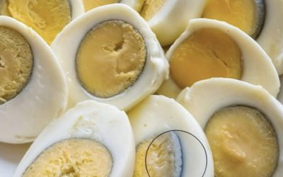 Če imajo vaša jajca zelen obroč okoli rumenjaka, to pomeni, da …😮🥚👇Glej prvi komentar